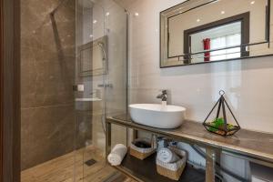 Appartements Residence Montaigne - Luxurious - 350m Palais - LRA Cannes : photos des chambres