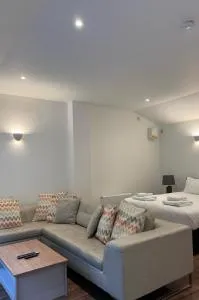 Converted barn one bedroom studio glamping - Stanton Saint John