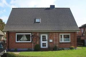 Ferienhaus in Ostseenähe für bis zu 8 Personen - Schwackendorf