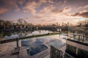 Bordűr Wellness Hotel Superior és Szőnyegmúzeum