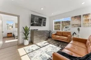 Retreat to Redrock #302 condo - Washington