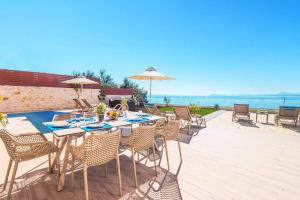 Villa Poseidon Seaside by Villa Plus