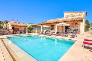 Villa La Boveda by Villa Plus