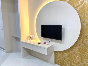 Wiwi Formosa Residence - Kitchen-Balcony