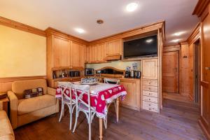 Cervinia Mountain Bliss - Front of ski lift