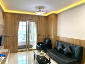 Wiwi Formosa Residence - Kitchen-Balcony