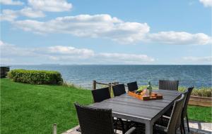 Cozy Home In Lundby With Kitchen