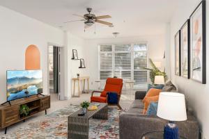 One-Bedroom Apartment room in LEAGUE 704 at South End