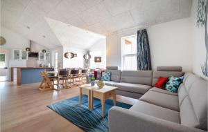 Four-Bedroom Holiday Home In Ejstrupholm