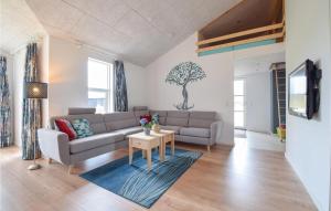 Four-Bedroom Holiday Home In Ejstrupholm