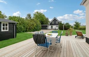 3 Bedroom Stunning Home In Samsø