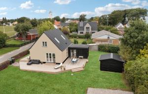3 Bedroom Stunning Home In Samsø