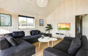 Cozy Home In Vejby With Sauna