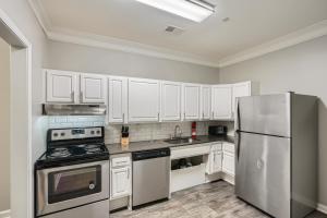 Crest at East Cobb 1826E Comfort,Spacious 2Bd 2Bt