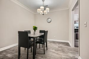Crest at East Cobb 1826E Comfort,Spacious 2Bd 2Bt