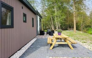 Nice Home In Oosterwolde With Wifi