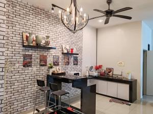 16Lumut 9minTelukBatik - 15Pax 4BR4Bath Karaoke Snooker Kid Pool BBQ