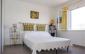 Maisons de vacances 2 Bedroom Cozy Home In Saint Chinian : photos des chambres