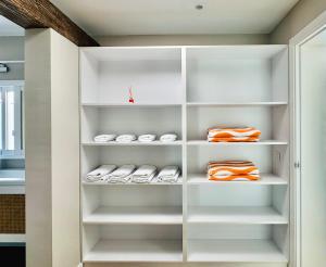 Luxurious villa with heated pool and ocean views