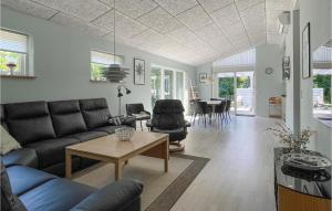 Beautiful Home In Nexø With Wifi