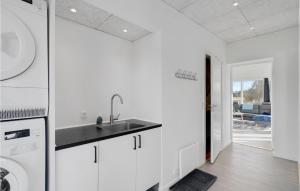 3 Bedroom Amazing Home In Rødby