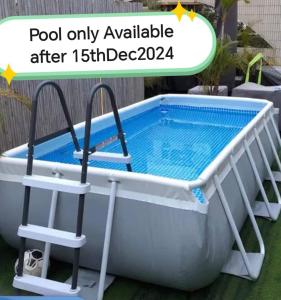 16Lumut 9minTelukBatik - 15Pax 4BR4Bath Karaoke Snooker Kid Pool BBQ