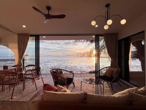 Villa Beach front Baan Chom-Ley Boutique villa