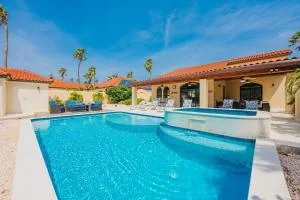 Simple Pleasures Villa - Malmok