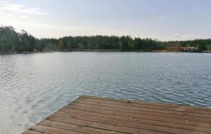 2 Bedroom Stunning Home In Gunnebo