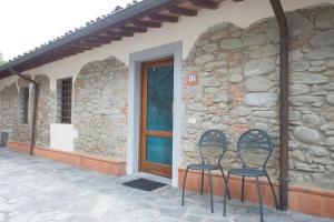 Charming apartment in Loro Ciuffenna, 110 m² with Shared Pool.