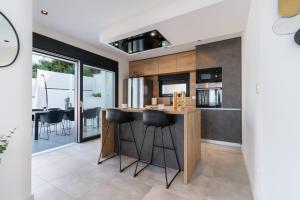 Luxury Villa Andro