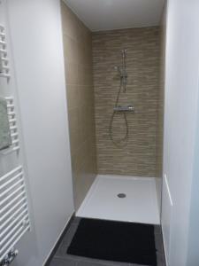 Appartements Le 206 Appartement Moderne et Cosy-Terrasse -Centre-Parking-Wifi : photos des chambres