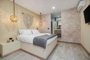 NOWA Provenza 3-Story Villa with Pool & Rooftop