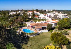 Casa Ryder - Short walk from Praia da Marinha