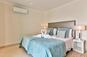 Carvoeiro Bay H - Modern townhouse very central