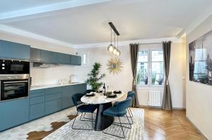 Champs Elysees - Prestige apartment with lift for 6