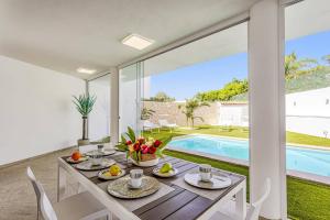 Villa Laire by Villa Plus