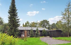 Stunning Home In Fårvang With Wifi