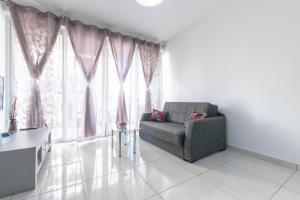 Modern and Spacious Apartment Close to The Sea