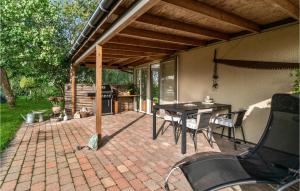 Awesome Home In Føllenslev With Wifi