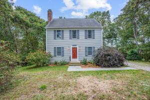 Woods Edge: Walk to Red River Beach, Pet Friendly