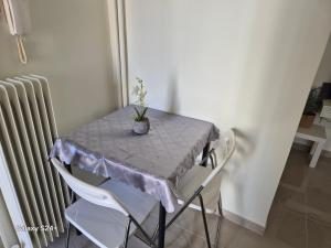 Lavender-Dalia cosy apartment center of Athens