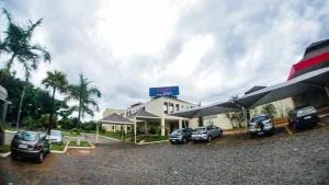 Hotel Graal Inn Uberaba - 乌贝拉巴