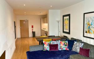 Bracknell RWH Stunning Two Bedroom Apartment