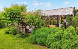 Cozy Home In Darlowo With Wifi