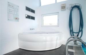 Amazing Home In Saltum With Wifi