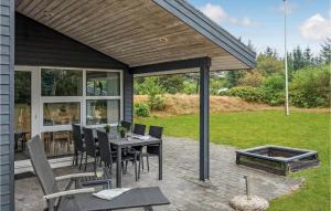 Holiday Home Hovgårdsvej Henne Iii