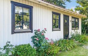 Gorgeous Home In Skivarp With Kitchen