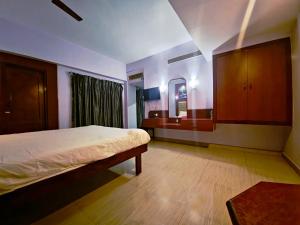 Hotel Blue Residency