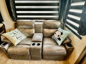 Puffy Panda RV-Hot Tub-Sleeps 2